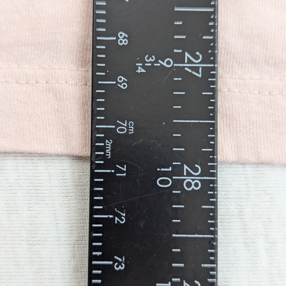 Guns N Roses Light Pink Band Tee featuring Guns and Roses in Front.  Large - Picture 8 of 11